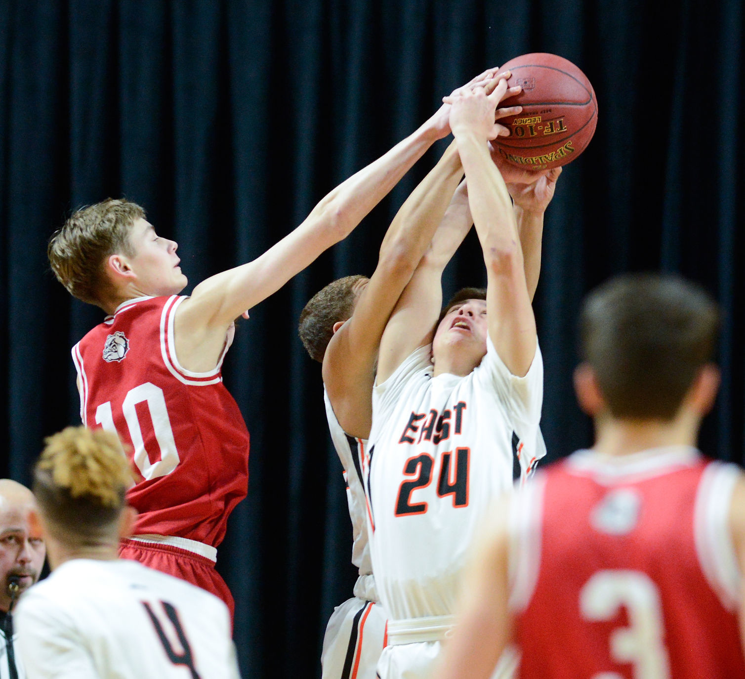 Basketball Le Mars vs. Sioux City East